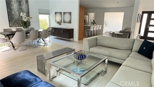 5357 Ellenvale Avenue, Woodland Hills CA: https://media.crmls.org/medias/740ca291-da69-4725-8fa5-c396e7b32485.jpg