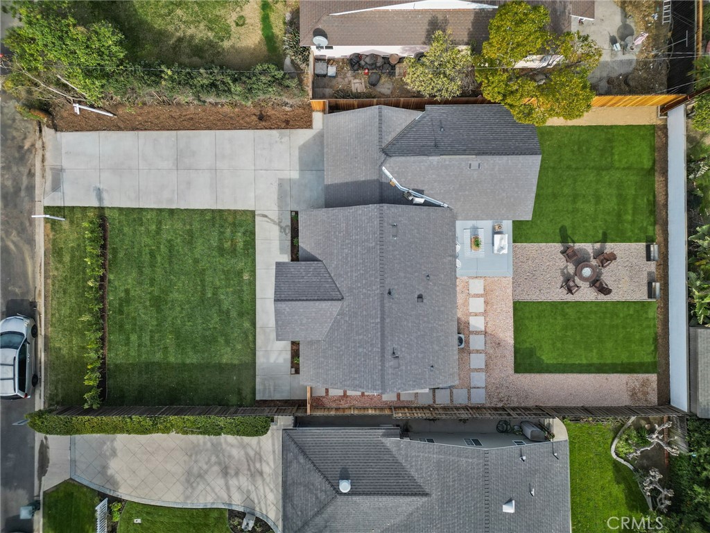 https://media.crmls.org/medias/740d2235-367b-4713-a768-10d05c257e9a.jpg?preset=X-Large