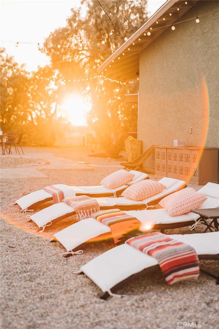https://media.crmls.org/medias/740e4b72-93a8-4515-a7d5-d0c4da20d332.jpg?preset=X-Large