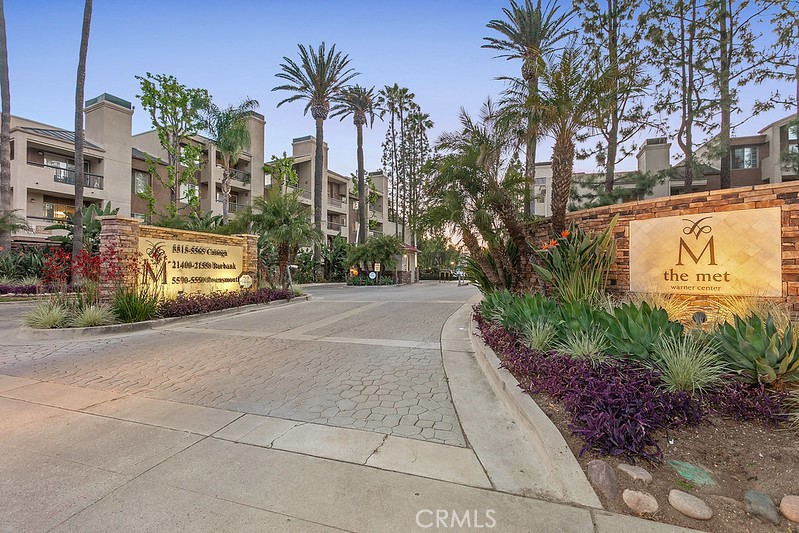 5530 Owensmoutth Avenue #306