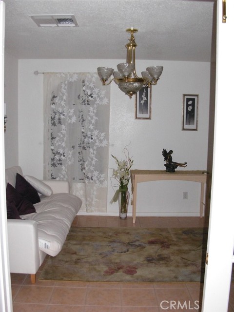 Detail Gallery Image 13 of 13 For 6355 Alton, Jurupa Valley,  CA 92509 - 3 Beds | 2 Baths