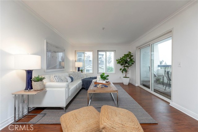 200 Catalina Avenue, Redondo Beach, California 90277, 1 Bedroom Bedrooms, ,1 BathroomBathrooms,Residential,Sold,Catalina,SB23228886