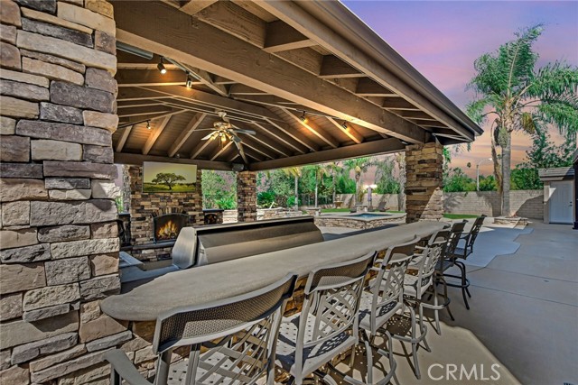 Detail Gallery Image 5 of 75 For 303 Sunburst Ln, Corona,  CA 92879 - 6 Beds | 4/2 Baths