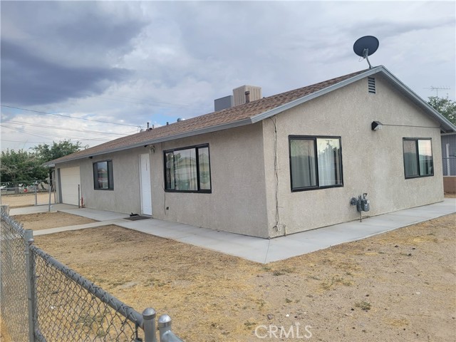 Detail Gallery Image 1 of 15 For 34210 Townsend Rd, Barstow,  CA 92311 - 4 Beds | 1/1 Baths