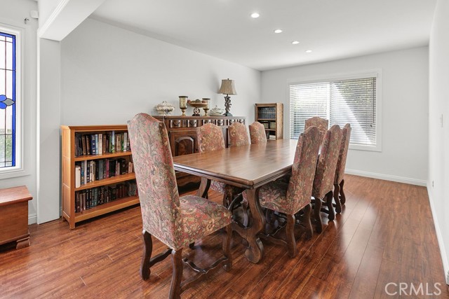 5335 Alfonso DR, Agoura Hills CA: https://media.crmls.org/medias/74114eef-a3f9-43c7-9dea-ffbb65a7d570.jpg