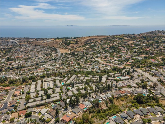 372 S Miraleste Drive, San Pedro CA: https://media.crmls.org/medias/741248ac-7f5e-4f7c-88db-4e3d43859187.jpg