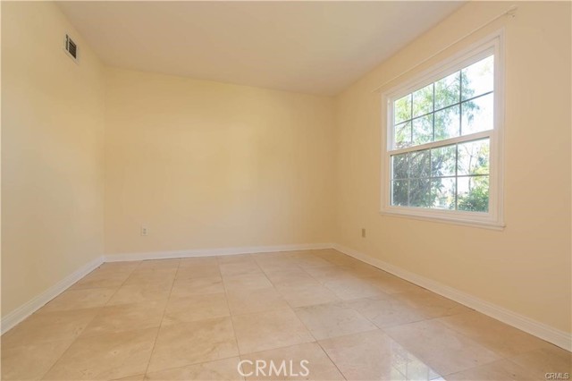 Detail Gallery Image 6 of 23 For 18731 Dylan St, Porter Ranch,  CA 91326 - 4 Beds | 2/1 Baths