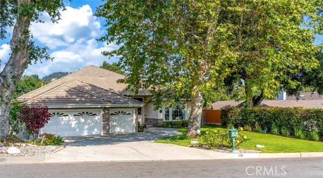 1768 Oakwood Avenue, Arcadia CA: https://media.crmls.org/medias/7412daa8-697e-4128-a555-7b1700b243f2.jpg