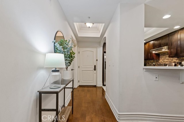Detail Gallery Image 6 of 31 For 12026 Hoffman Steet #101,  Studio City,  CA 91604 - 3 Beds | 3 Baths