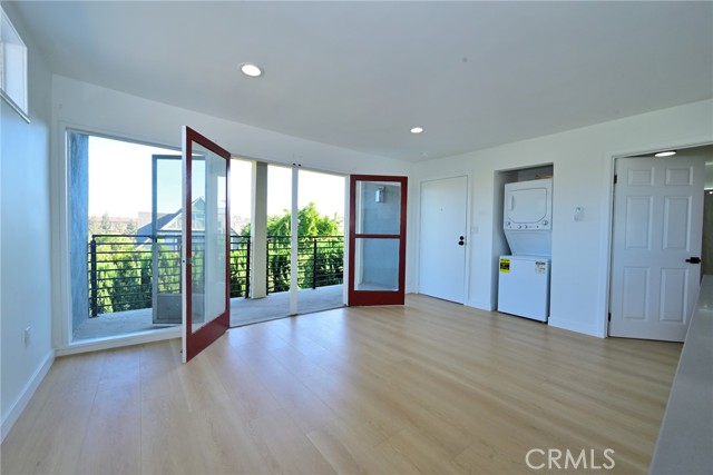 425 N Raymond Avenue, Pasadena CA: https://media.crmls.org/medias/74144416-f054-4164-9d45-a6e3f3e9c5bb.jpg