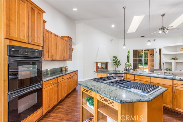 Detail Gallery Image 27 of 56 For 34879 Olive Tree Ln, Yucaipa,  CA 92399 - 3 Beds | 2/1 Baths