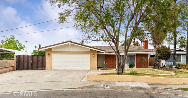 17556 Pinedale Avenue, Fontana, California 92335, 3 Bedrooms Bedrooms, ,2 BathroomsBathrooms,Single Family Residence,For Sale,Pinedale,IG24140583