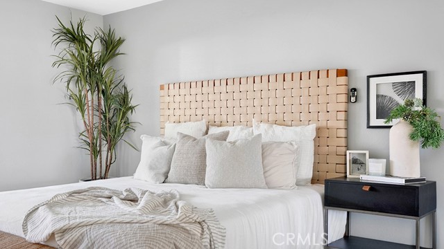 25012 Express Drive, Laguna Hills CA: https://media.crmls.org/medias/741807d4-0cae-42f2-83c1-eac41f8ba016.jpg