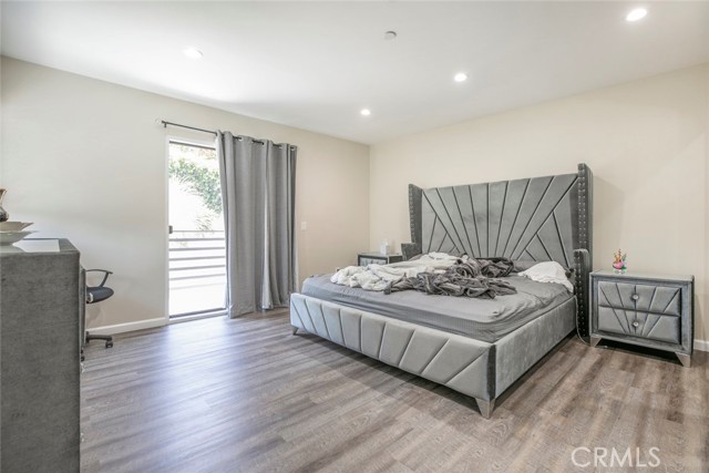 Detail Gallery Image 17 of 64 For 17465 Tuscan Dr, Granada Hills,  CA 91344 - 6 Beds | 5 Baths