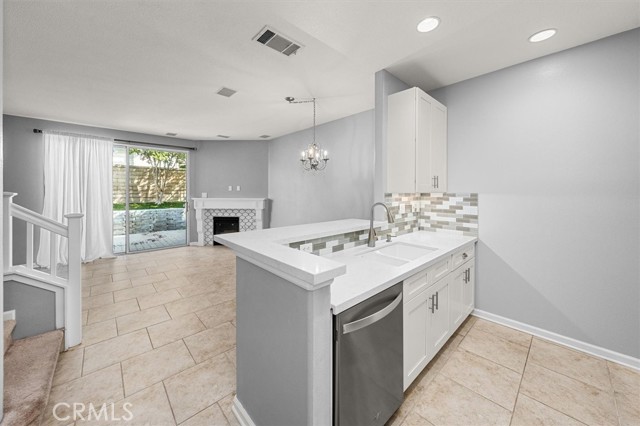 Detail Gallery Image 5 of 29 For 23617 Big Horn Walk #62,  Valencia,  CA 91354 - 2 Beds | 2 Baths