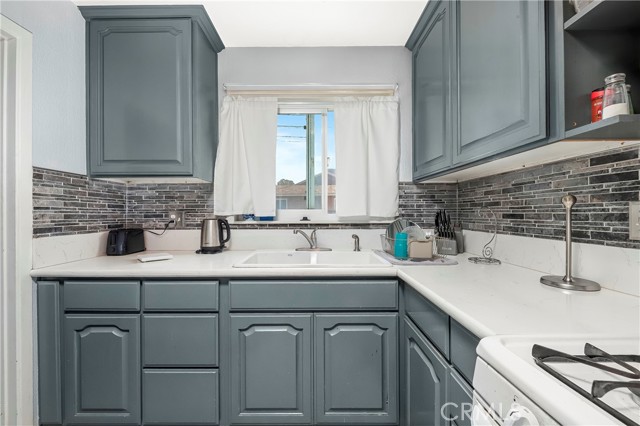 45532 Elm Avenue, Lancaster CA: https://media.crmls.org/medias/7419cdb6-378b-404e-a10d-a3c01fff68af.jpg