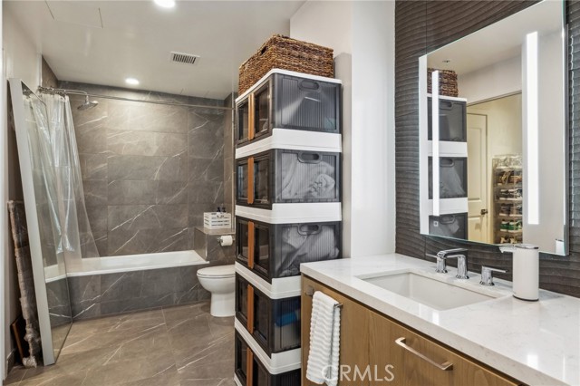 Detail Gallery Image 19 of 46 For 400 S Broadway #1011,  Los Angeles,  CA 90013 - 1 Beds | 1 Baths