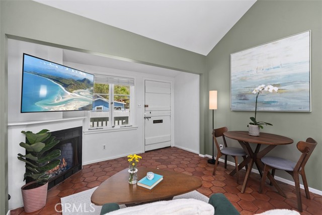 Detail Gallery Image 6 of 30 For 1595 Arroyo Drive, Laguna Beach,  CA 92651 - 2 Beds | 1 Baths