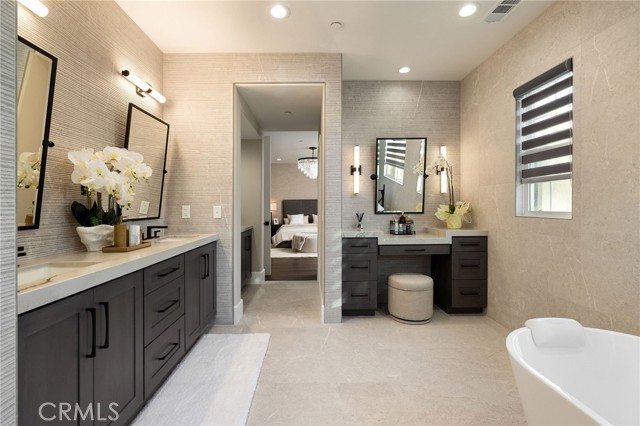 4901 Orleans Drive, Huntington Beach CA: https://media.crmls.org/medias/741d09d0-633f-4185-9163-ffac5f43aaa6.jpg