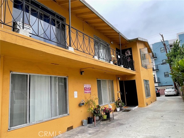 Detail Gallery Image 3 of 15 For 1433 N Bronson Ave #2,  Hollywood,  CA 90028 - 1 Beds | 1 Baths