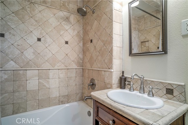 317 Bayview Drive, Hermosa Beach, California 90254, 2 Bedrooms Bedrooms, ,3 BathroomsBathrooms,Residential,Sold,Bayview,SB17229063