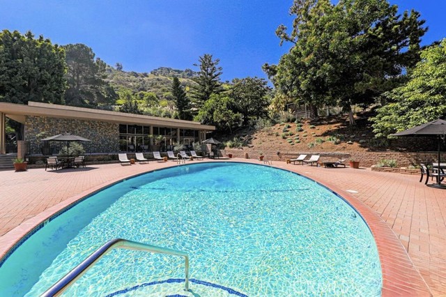 Detail Gallery Image 20 of 27 For 6702 Hillpark Dr #308,  Los Angeles,  CA 90068 - 2 Beds | 2 Baths