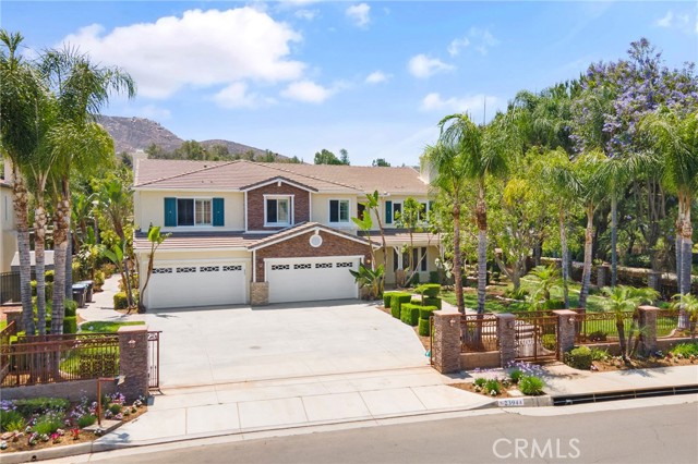 2394 Old Heritage Road, Riverside CA: https://media.crmls.org/medias/741f8ac1-e06d-430f-af4d-323e7081f76e.jpg