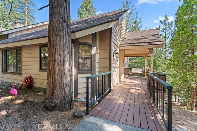 Image 2 of 52 For 27528 Ashwood Lane