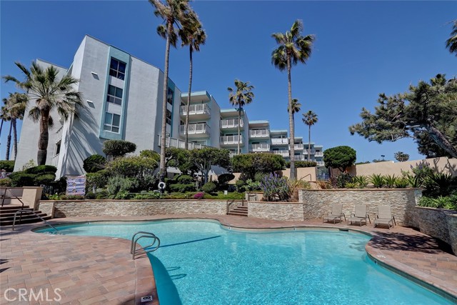 620 The Village, Redondo Beach, California 90277, 2 Bedrooms Bedrooms, ,2 BathroomsBathrooms,Residential,Sold,The Village,SB22017350