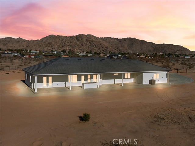 16944 Pauhaska Road, Apple Valley CA: https://media.crmls.org/medias/74204148-a095-40a2-be4f-198eaf12e682.jpg