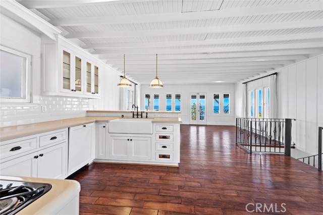 2944 TERRY Road, Laguna Beach CA: https://media.crmls.org/medias/742087e5-cae6-4800-8631-2dfcdf5f50fa.jpg