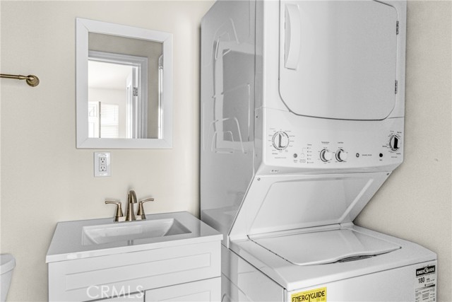 Detail Gallery Image 4 of 10 For 11608 Paso Robles Ave, Granada Hills,  CA 91344 - 1 Beds | 1 Baths