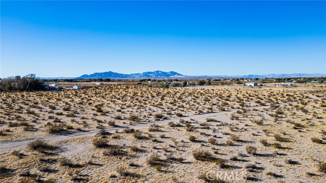 46300 Palos Verdes Road, Newberry Springs CA: https://media.crmls.org/medias/7421085e-2b93-4228-b9ff-9af23b9f19b4.jpg
