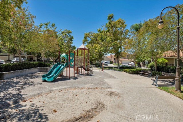 4 Gavilan, Rancho Santa Margarita CA: https://media.crmls.org/medias/742109bd-d0f4-4af3-8ad7-c235a4029d74.jpg