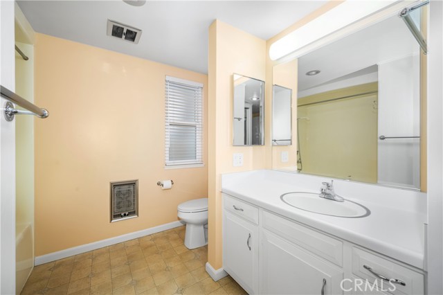 Detail Gallery Image 33 of 35 For 1980 Mckinney Way 13p,  Seal Beach,  CA 90740 - 2 Beds | 2 Baths