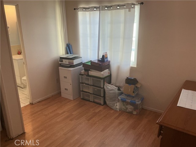 Detail Gallery Image 13 of 17 For 17740 Baltar St, Reseda,  CA 91335 - 7 Beds | 3 Baths