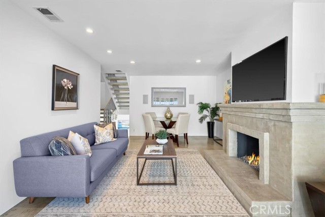 1140 Manhattan Beach Boulevard, Manhattan Beach, California 90266, 2 Bedrooms Bedrooms, ,2 BathroomsBathrooms,Residential,Sold,Manhattan Beach,SB23024904