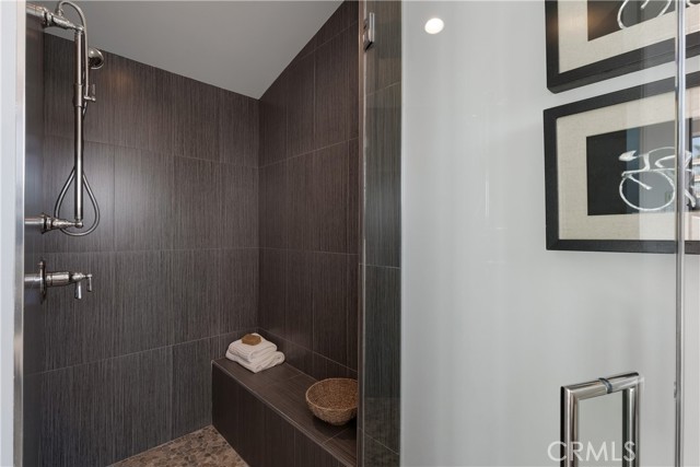 603 1/2 Marguerite Avenue, Corona del Mar CA: https://media.crmls.org/medias/7422d12b-1da0-40fa-b717-3aa72173761e.jpg