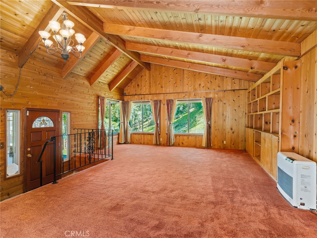https://media.crmls.org/medias/74239c42-f88e-4c92-8edc-c46f1e66678c.jpg?preset=X-Large