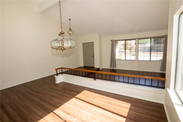 Detail Gallery Image 5 of 17 For 2607 Rochelle Pl, Simi Valley,  CA 93063 - 3 Beds | 2 Baths