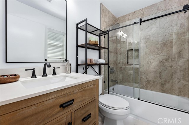 Detail Gallery Image 30 of 60 For 11715 Garrick Ave, Sylmar,  CA 91342 - 3 Beds | 2 Baths