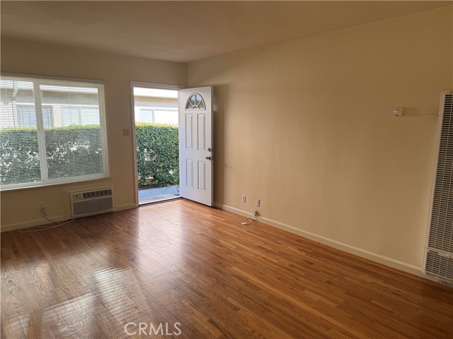 Detail Gallery Image 8 of 11 For 113 Genoa St #B,  Arcadia,  CA 91006 - 2 Beds | 1 Baths