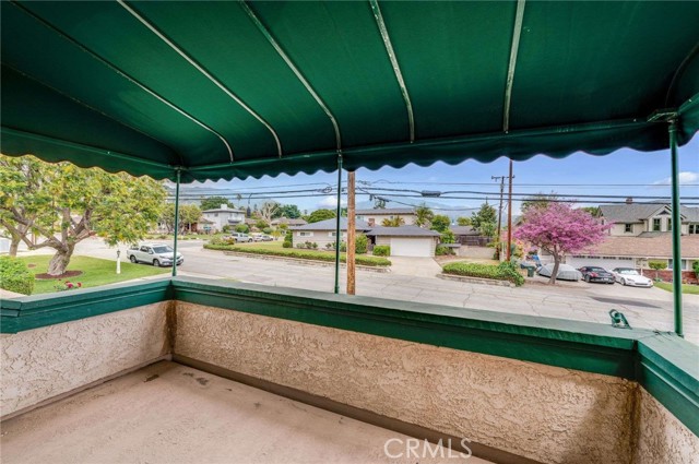 605 N Live Oak, Glendora CA: https://media.crmls.org/medias/742439d9-141d-407a-973a-b4092ccf87ec.jpg