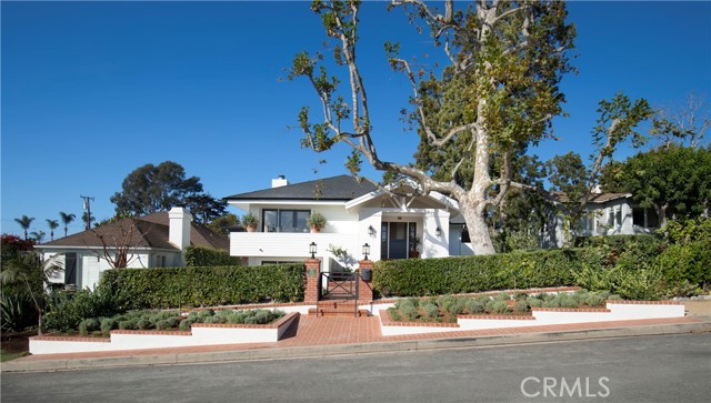 Detail Gallery Image 1 of 41 For 432 Holly St, Laguna Beach,  CA 92651 - 4 Beds | 3/2 Baths