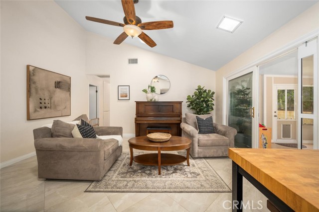 Detail Gallery Image 25 of 58 For 2432 Chippewa Ave, Placentia,  CA 92870 - 4 Beds | 2 Baths
