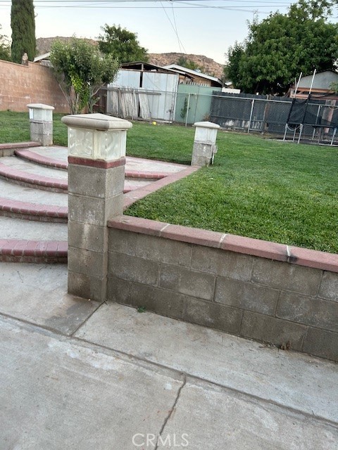 18145 10th Street, Bloomington CA: https://media.crmls.org/medias/74258ed6-684b-4034-8895-f40e82cc49c9.jpg