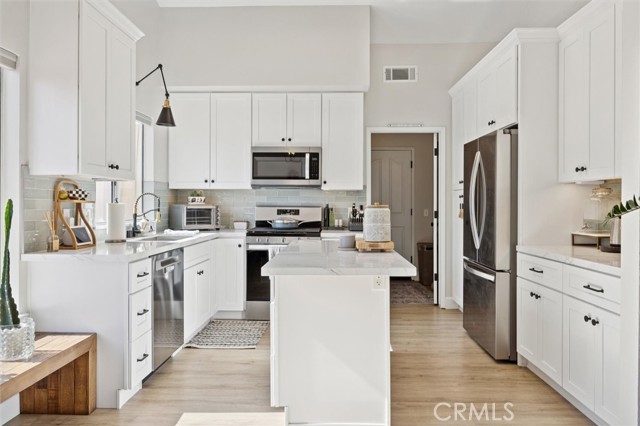 215 Meadowlark Road, Paso Robles CA: https://media.crmls.org/medias/74259cfb-4045-4715-87fb-67a249948e33.jpg