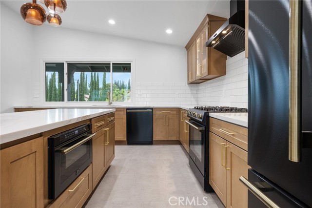 Detail Gallery Image 15 of 61 For 11410 Reseda Bld, Porter Ranch,  CA 91326 - 4 Beds | 3/1 Baths