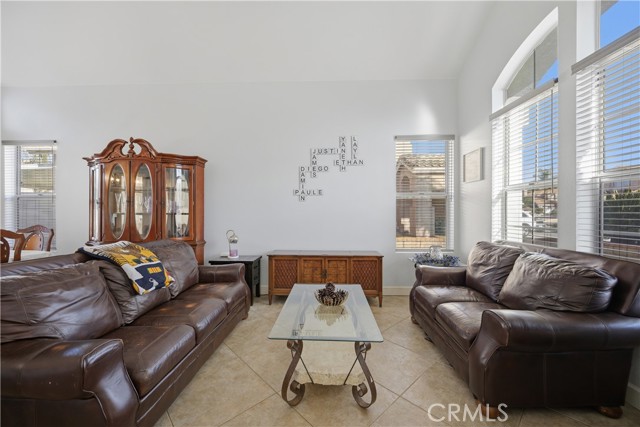 Detail Gallery Image 13 of 38 For 41685 Elk Run, Murrieta,  CA 92562 - 4 Beds | 2/1 Baths