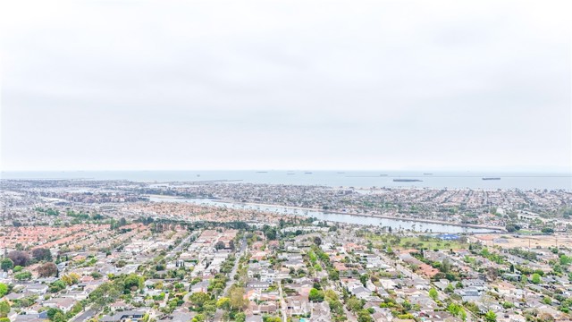 717 Ultimo Avenue, Long Beach CA: https://media.crmls.org/medias/74273415-af84-47c6-a6dd-da252d4259fb.jpg